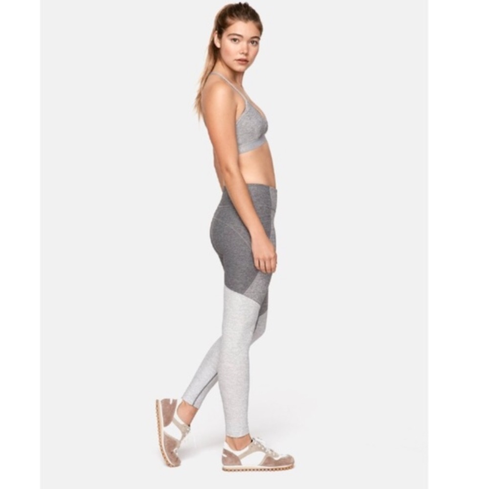 Outdoor Voices Gray Tri-Toned Leggings Sz M - Picture 9 of 10